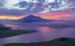mountain-gb767cb1c9_1920.jpg