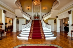 back governors-mansion-1612734_1920.jpg